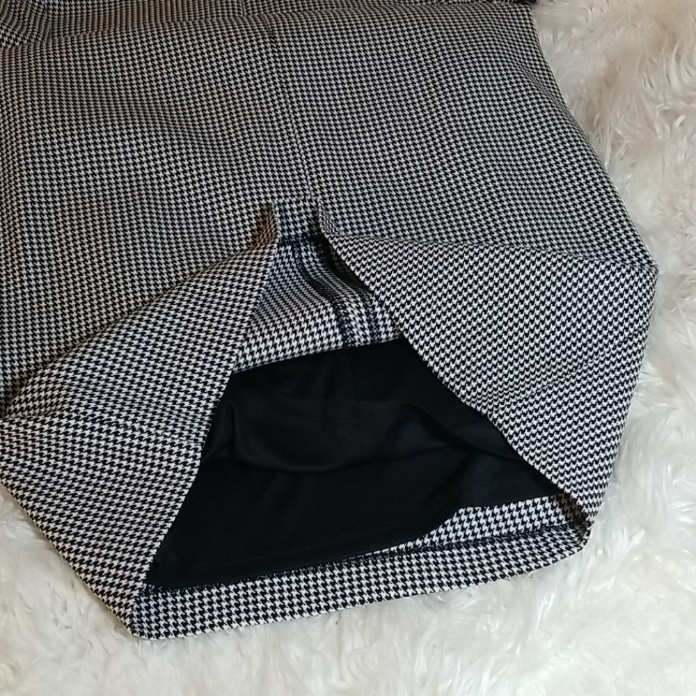 Dress - Picture 6 of 9